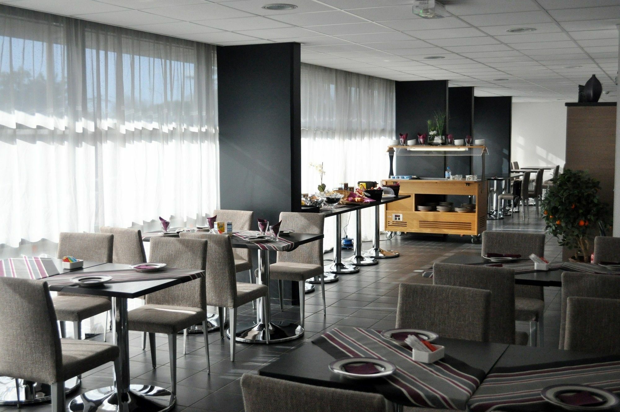 Alezan Hotel & Residence Toulouse Buitenkant foto